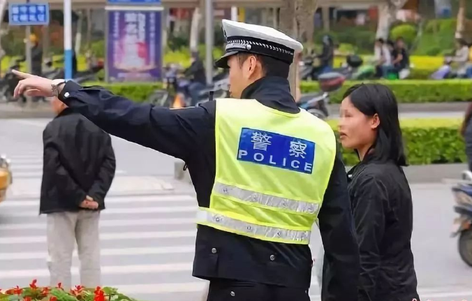 “中國式過馬路”體現了這三種人的人格